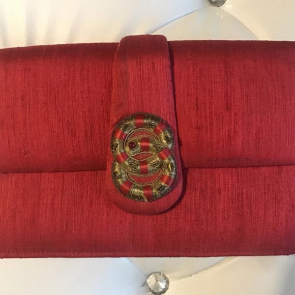 Red Dupioni Silk Vintage Evening Clutch, India - Picture 1 of 6